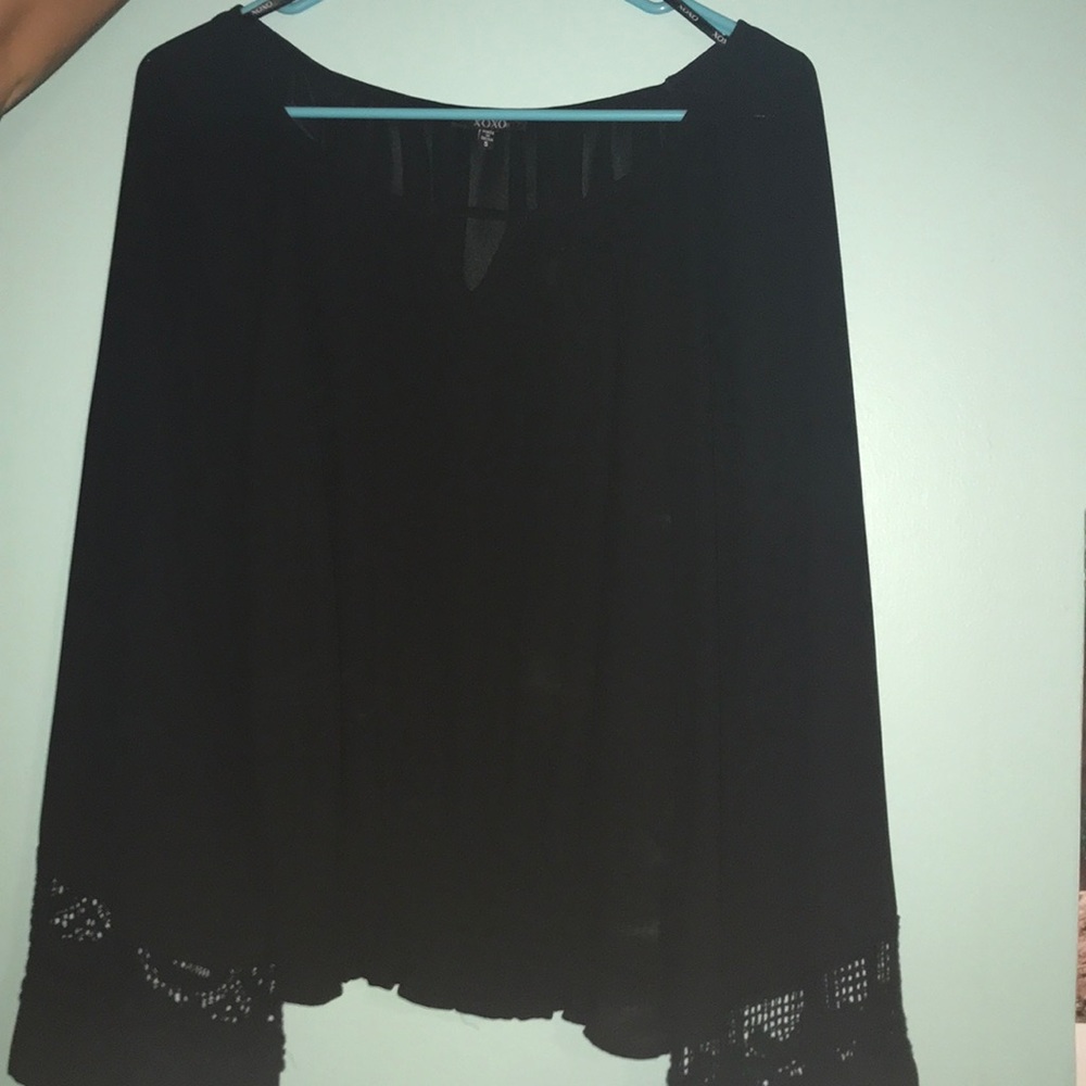black flowy top